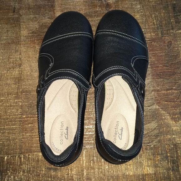 Clarks Cora Poppy Womens SlipOn Comfort Shoe Loafer Black 7.5 W Classic Normcore - Picture 4 of 8